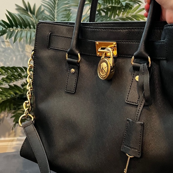 Michael Kors Classic Large Leather Bag - Black and Gold - Picture 1 of 10